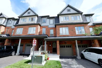 Condo Townhouse in Brampton