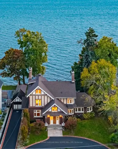Detached in Burlington