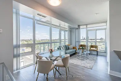 Condo Apartment in Toronto