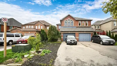 Semi-Detached in Mississauga