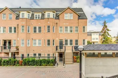 Condo Townhouse in Toronto