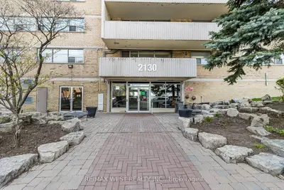 Condo Apartment in Toronto