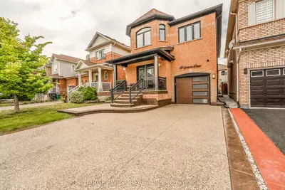 Detached in Brampton