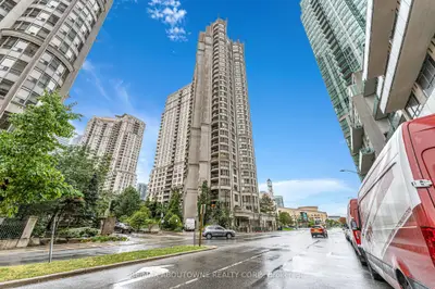 3888 Duke Of York Boulevard 1223, Mississauga, On L5b 4p5