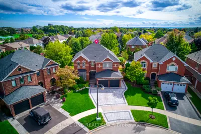 Detached in Burlington