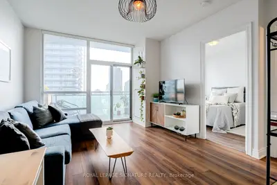 Condo Apartment in Toronto