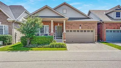 Detached Condo in Brampton
