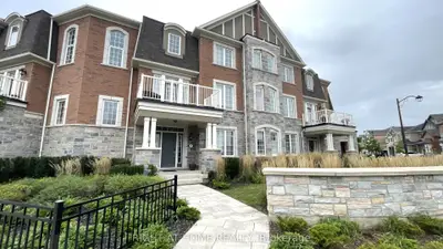 Condo Townhouse in Milton