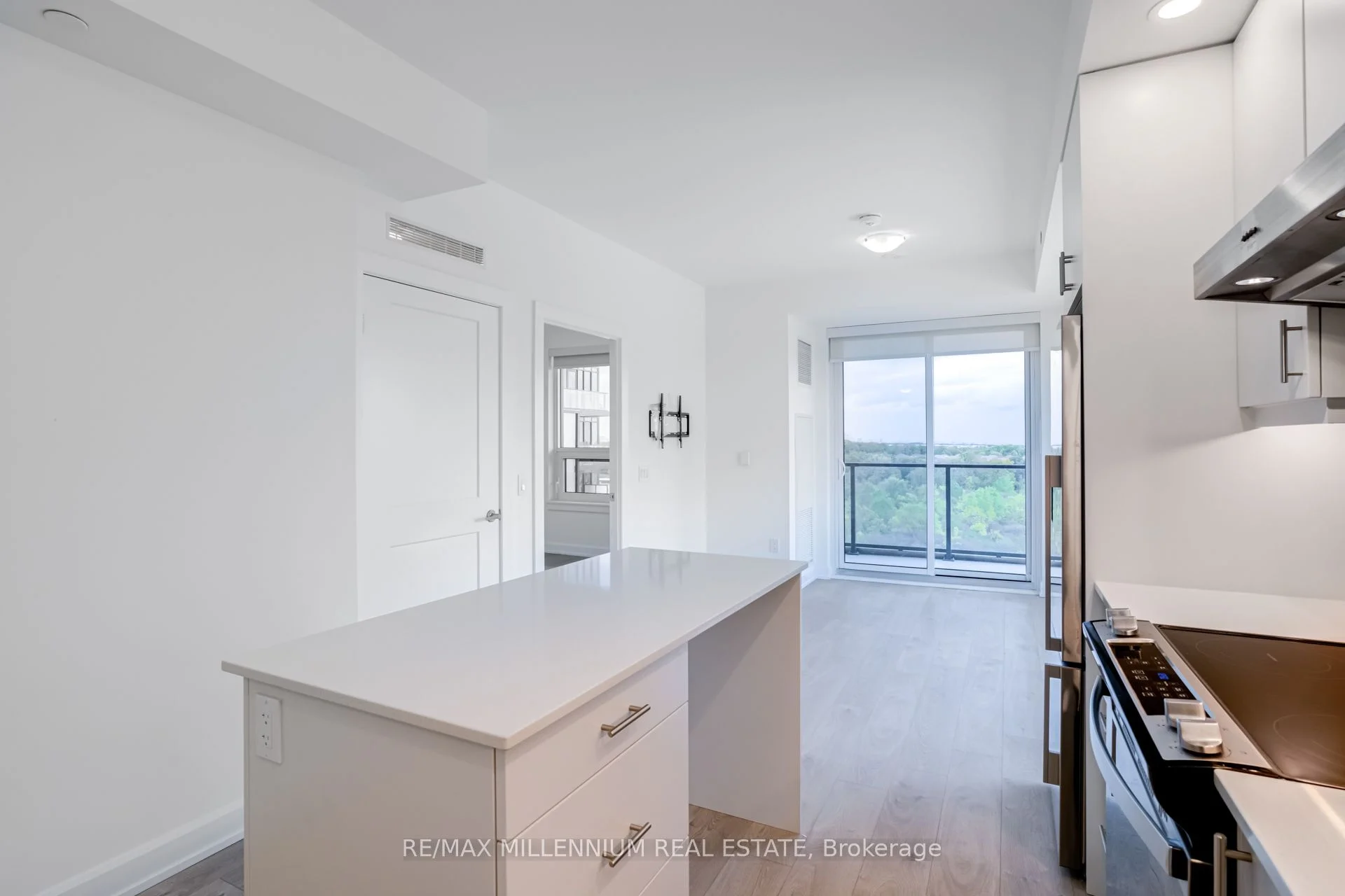 3220 William Coltson Avenue 1004, Oakville, ON L6H 7X9