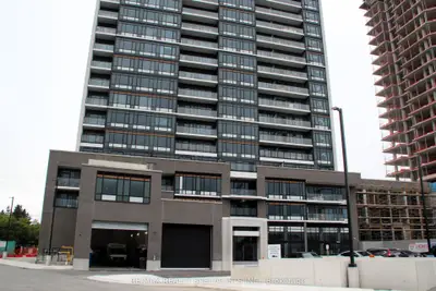 Condo Apartment in Milton