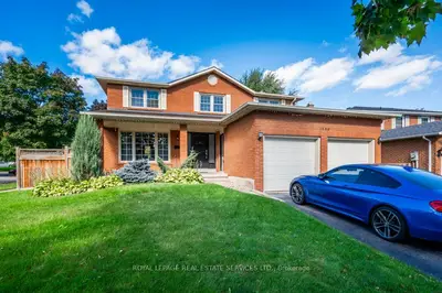 Detached in Oakville