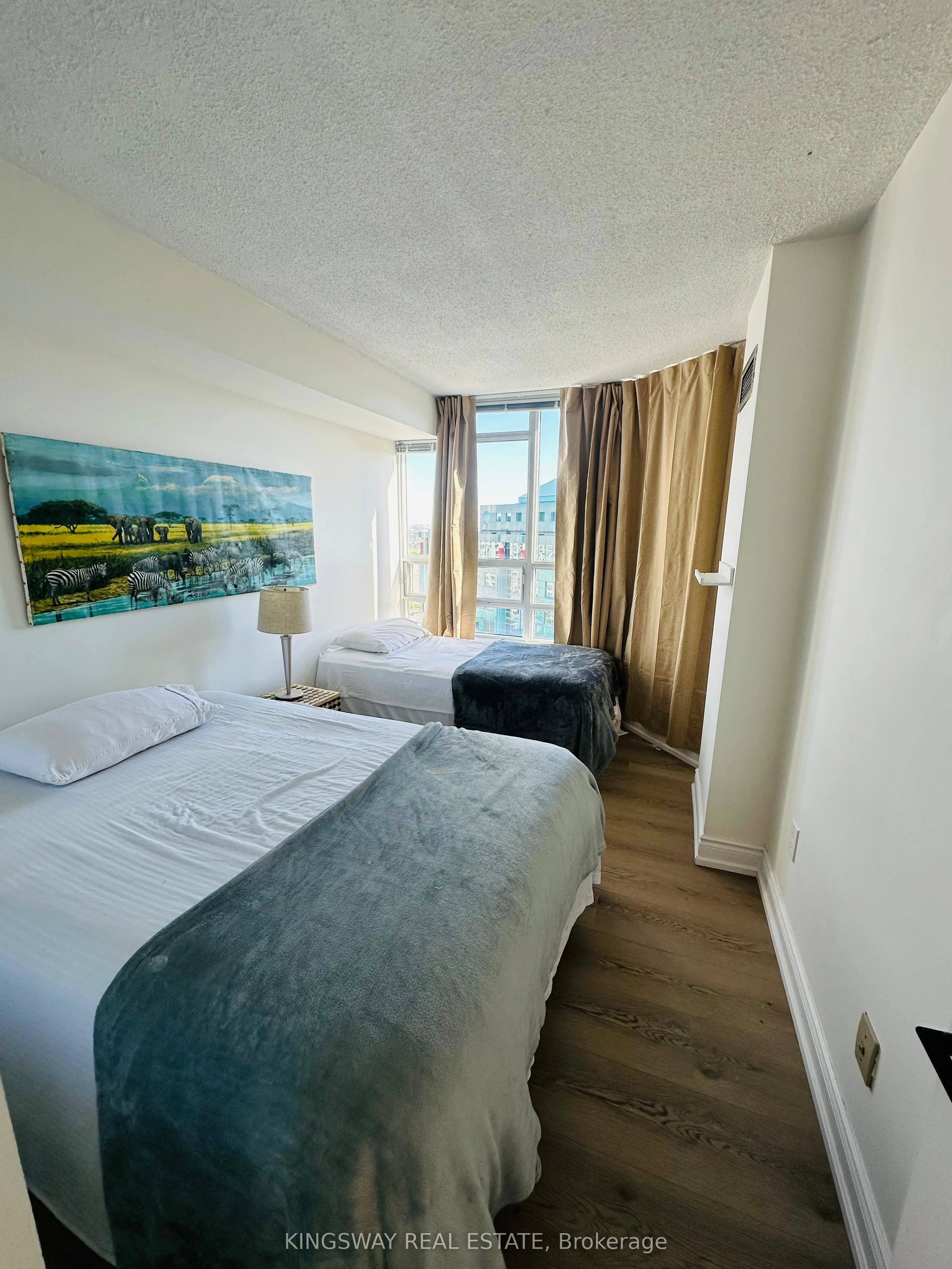 50 Kingsbridge Garden Circle 1506, Mississauga, ON L5R 1Y2