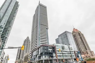 Condo Apartment in Mississauga