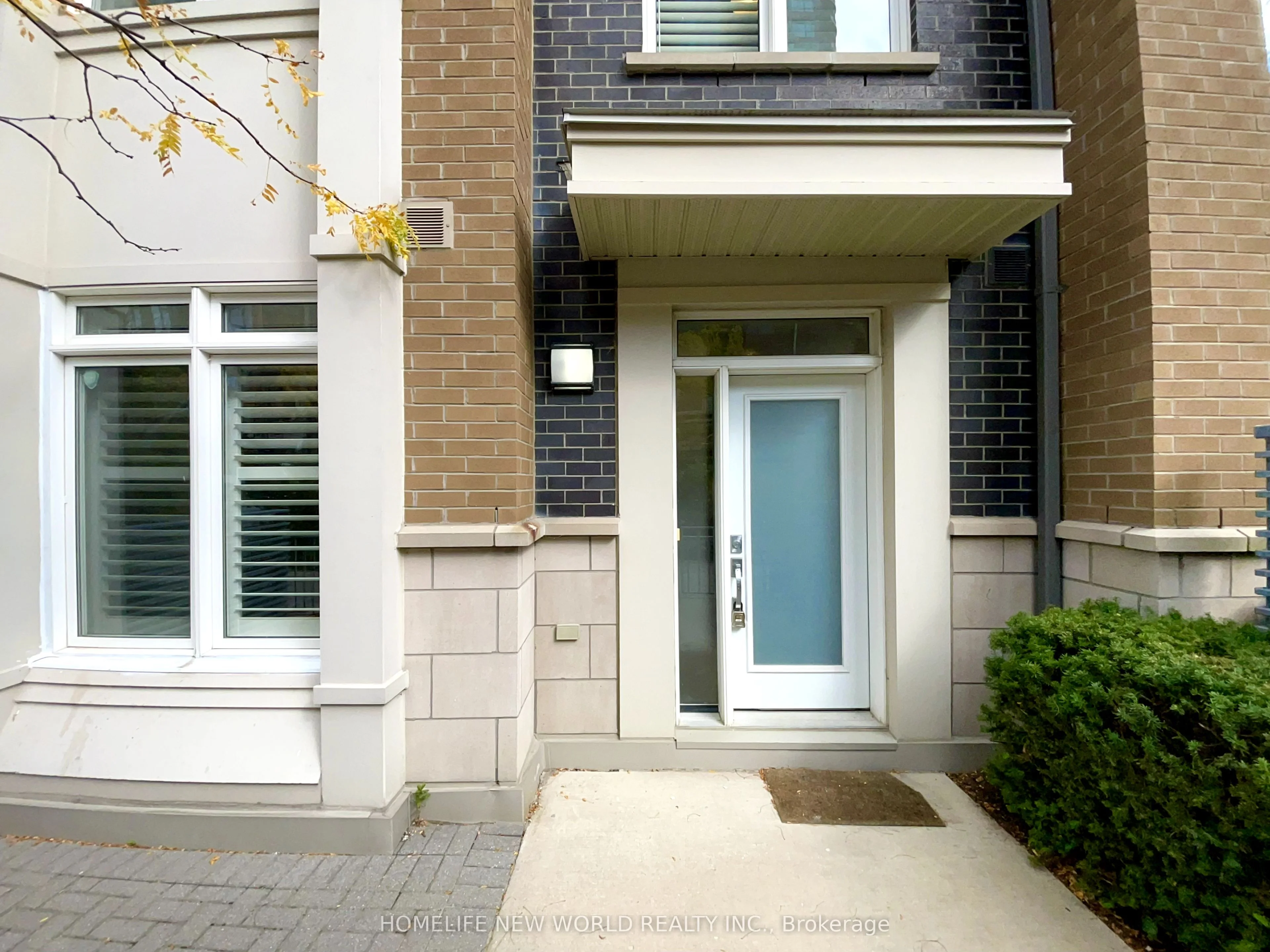 370 Square One Drive Th5, Mississauga, On L5b 0e6