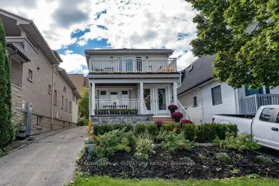 14 Front Street S Ground, Mississauga, On L5h 2c4