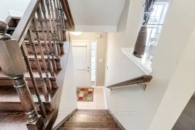 Att/Row/Townhouse in Halton Hills