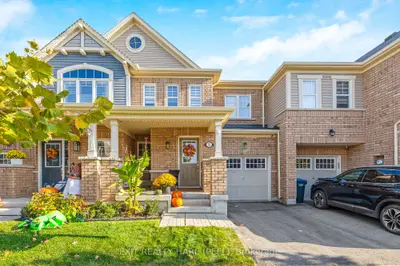 Att/Row/Townhouse in Brampton