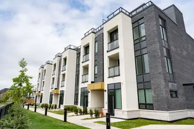 Condo Townhouse in Oakville