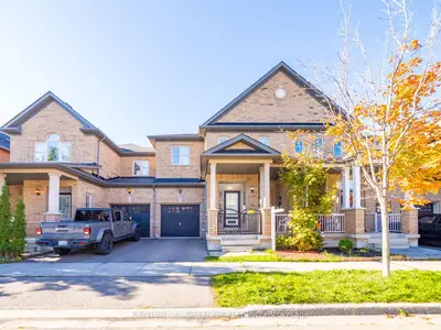 Att/Row/Townhouse in Milton