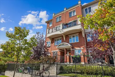 Condo Townhouse in Oakville