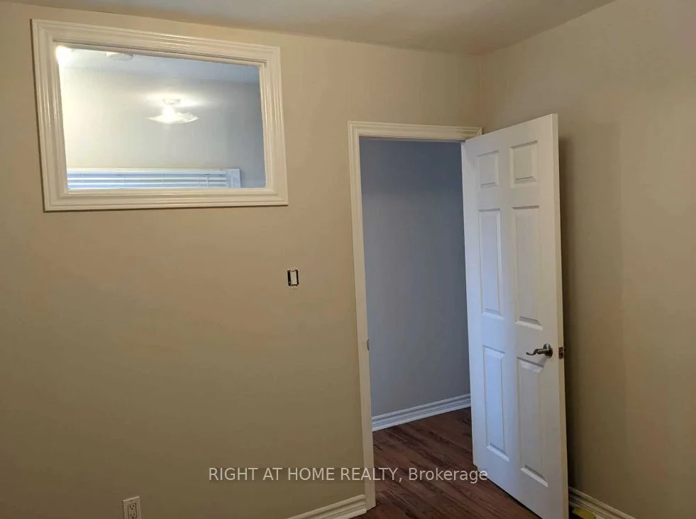 25 Lacey Avenue Main Fl, Toronto W03, ON M6M 3L6