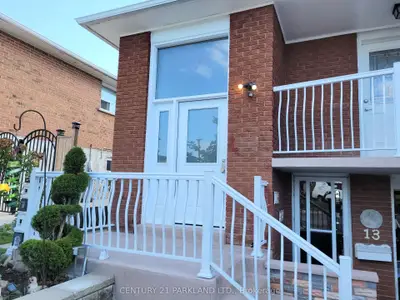 Semi-Detached in Brampton