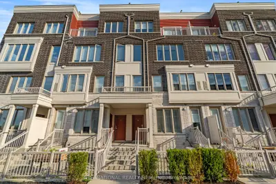 Condo Townhouse in Toronto