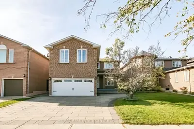 Detached in Mississauga