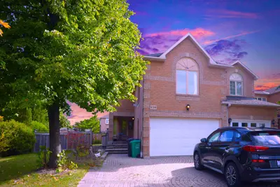 Semi-Detached in Mississauga