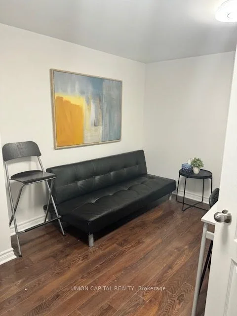 934 Ledbury Crescent BSMT, Mississauga, ON L5V 2R3