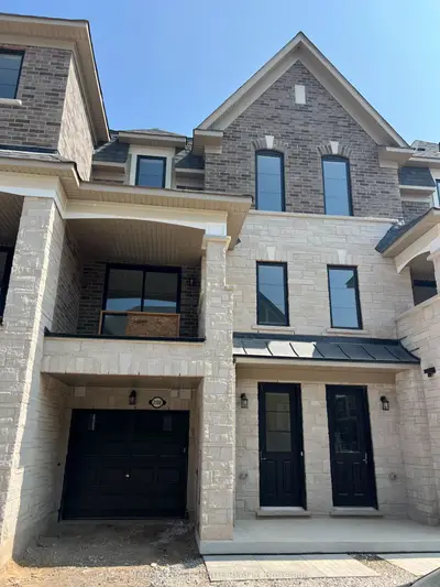 Att/Row/Townhouse in Burlington