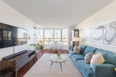 Condo Apartment in Mississauga