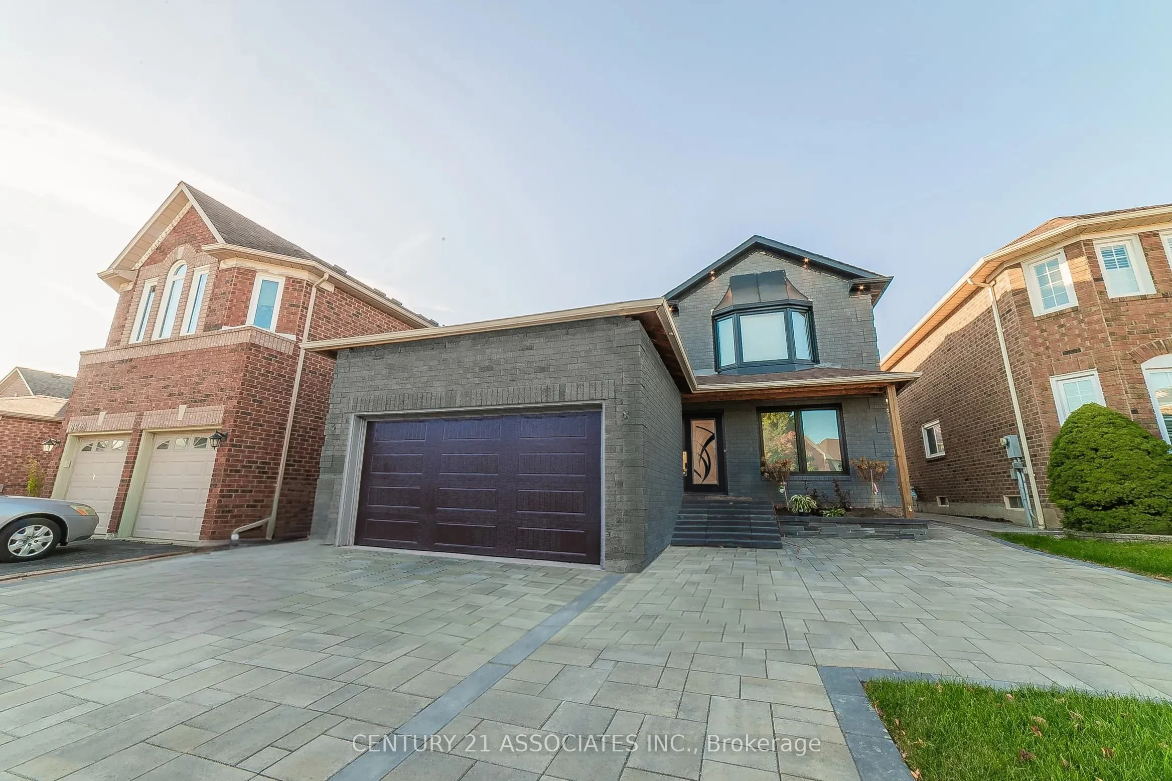 6255 Mccracken Drive, Mississauga, On L5v 1x9
