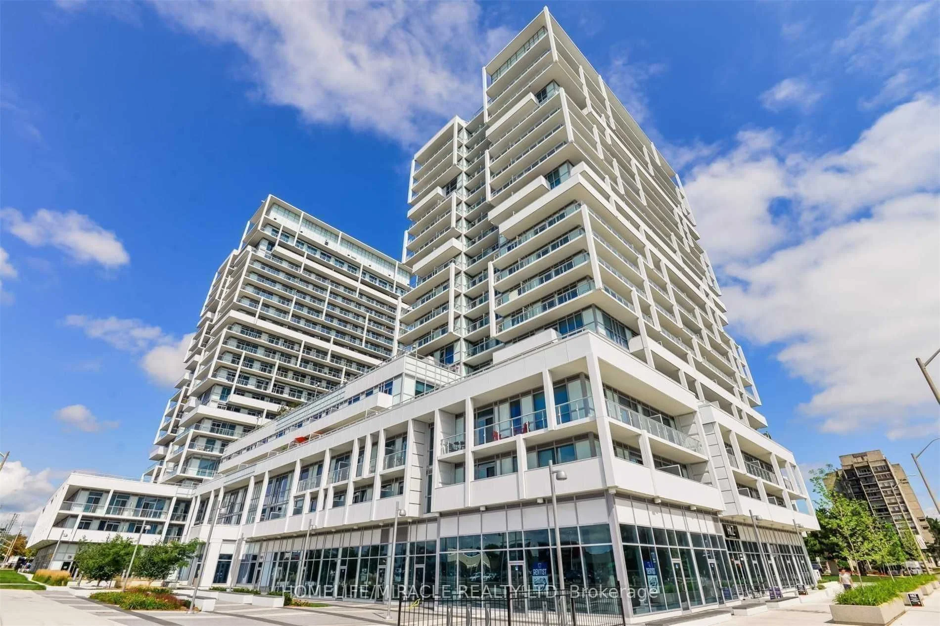 Condo Apartment in Oakville