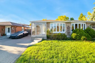 Semi-Detached in Mississauga
