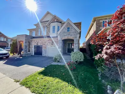 Semi-Detached in Milton