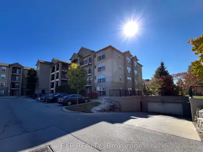 Condo Apartment in Milton