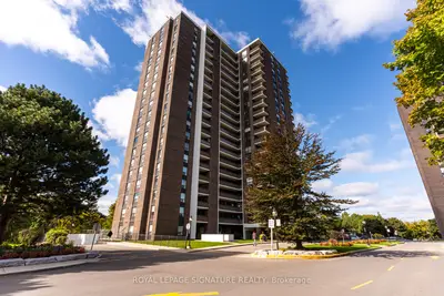 Condo Apartment in Mississauga