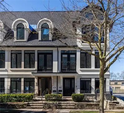 152 Reynolds Street, Oakville, On L6j 3k9