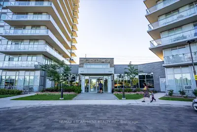 Condo Apartment in Mississauga