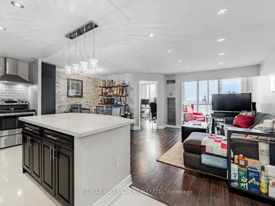Condo Apartment in Mississauga
