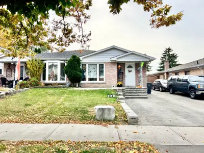 Semi-Detached in Mississauga