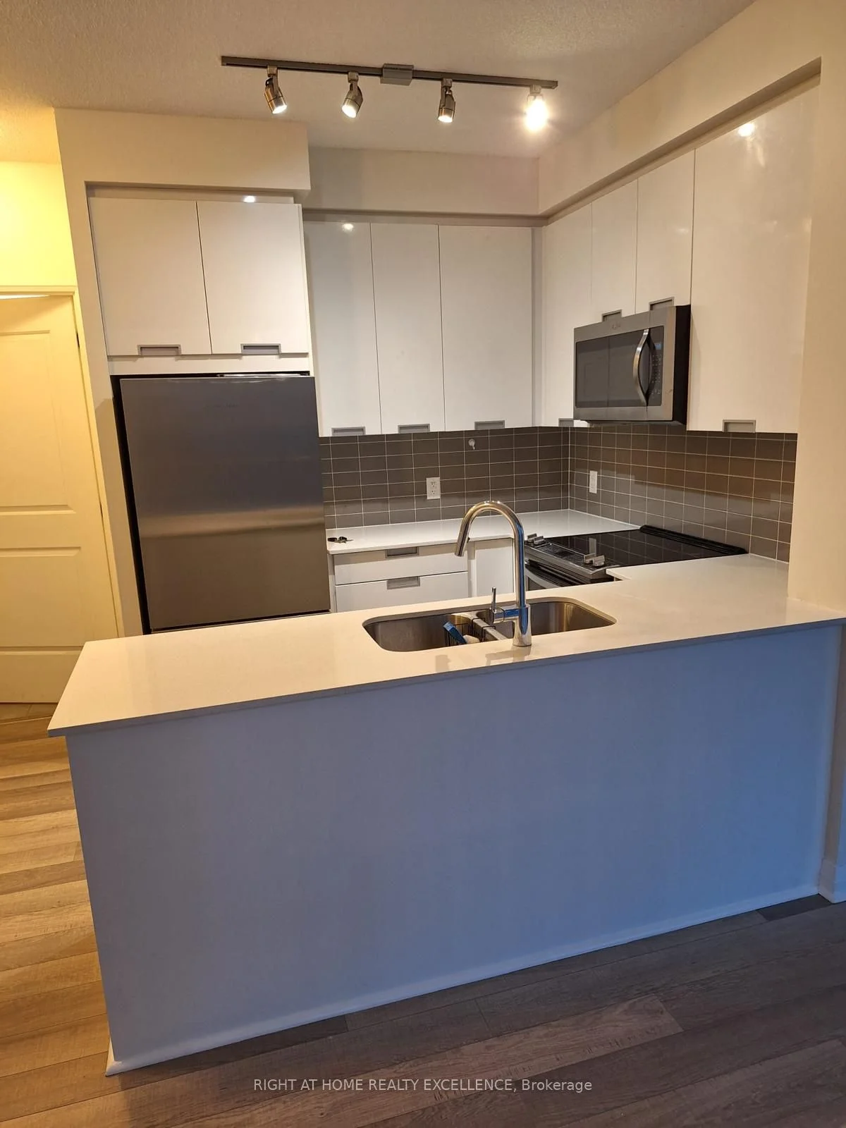5025 Four Springs Avenue 2009, Mississauga, On L5r 0g5