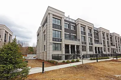 Condo Townhouse in Mississauga