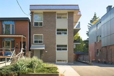 173 Quebec Avenue 3, Toronto W02, On M6p 2t9