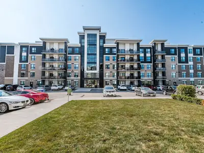 Condo Apartment in Milton