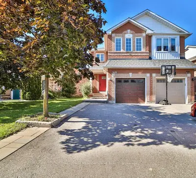 Semi-Detached in Mississauga