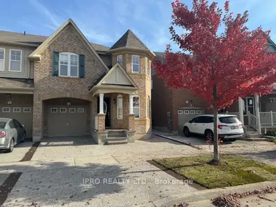 Semi-Detached in Milton