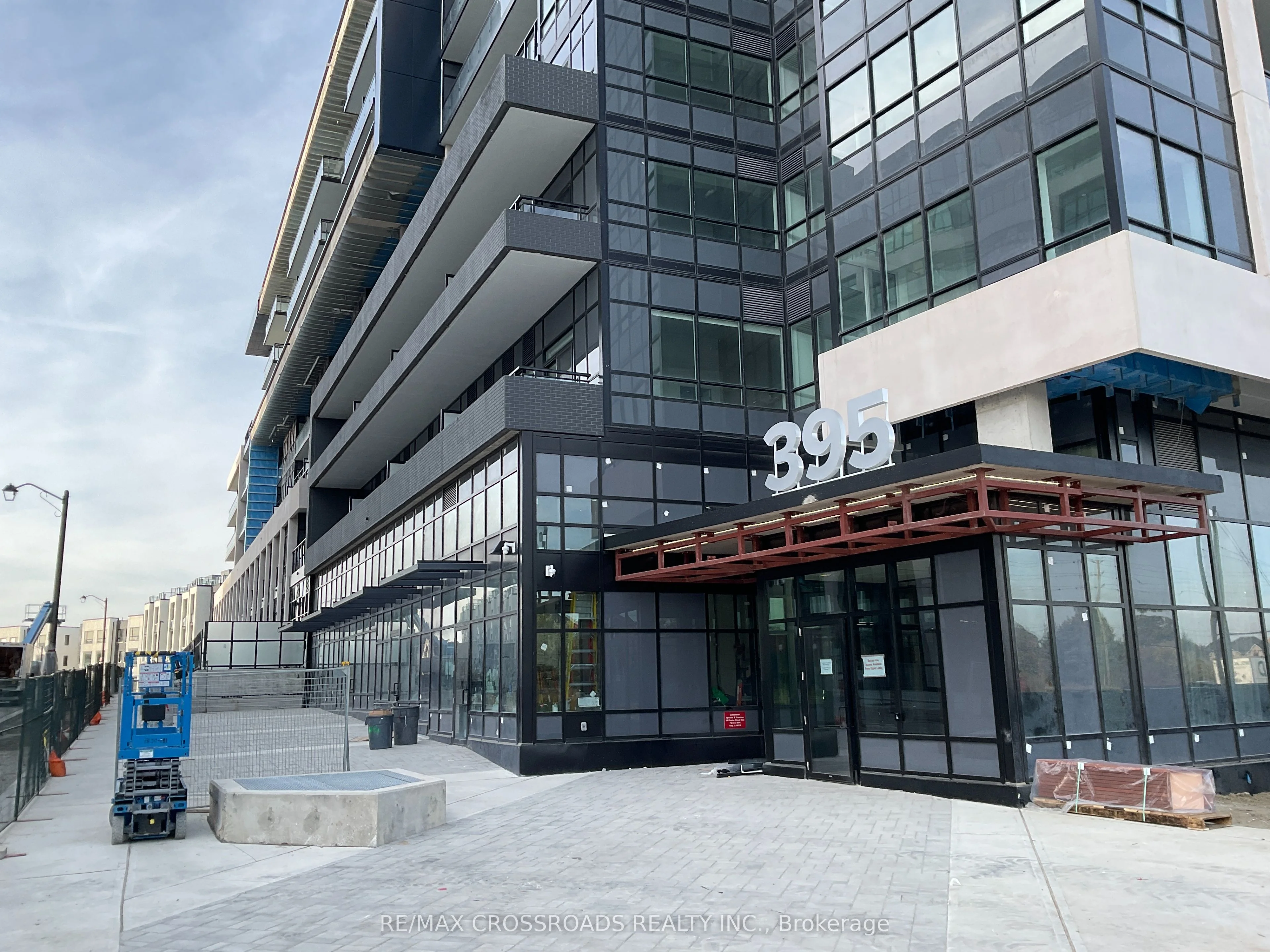 395 Dundas Street N 210, Oakville, On L6m 4m2