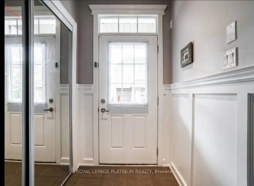 Att/Row/Townhouse in Brampton